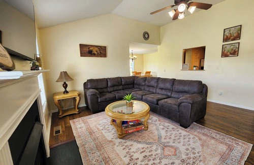 Calhoun Haus | Charming 3-bedroom house in Calhoun