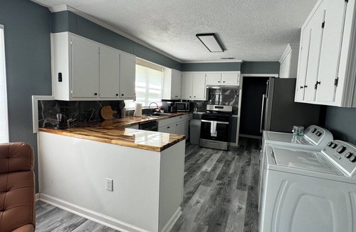 Jackson Haus | Charming 3-bedroom house in Jackson's Lana district.