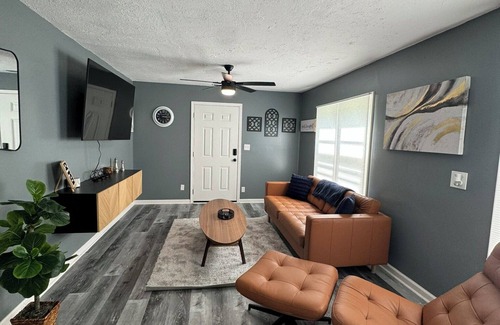 Jackson Haus | Charming 3-bedroom house in Jackson's Lana district.