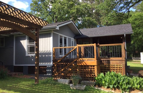 Rome Haus | Charming 3-bedroom house in lovely Rome with WiFi, AC