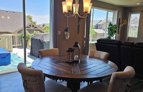 Aurora Haus | Charming 3-bedroom house w/AC, high speed internet, private office near Airport