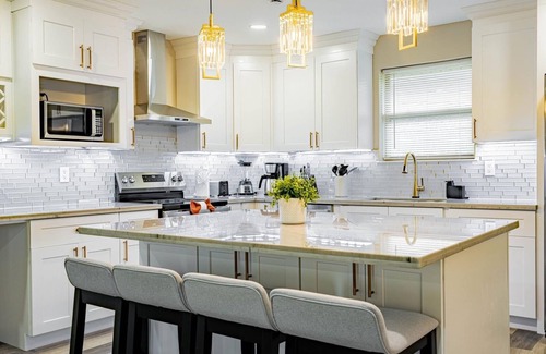 Kenner - Louis Armstrong International Airport Haus | Charming 3-bedroom house with AC and WiFi in awesome Kenner