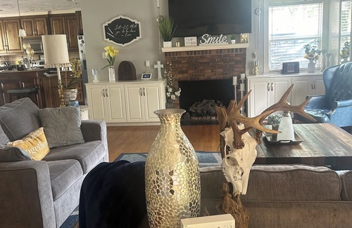 McComb Haus | Charming 3-bedroom house with Spacious Backyard! Located in the hub of the city.