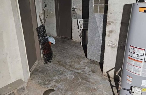 Bensenville Haus | Charming 3-bedroom house with AC and WiFi in Bensenville