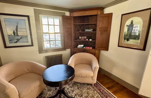 Hot Springs Hütte | Charming 3-bedroom cottage with WiFi and AC in Hot Springs