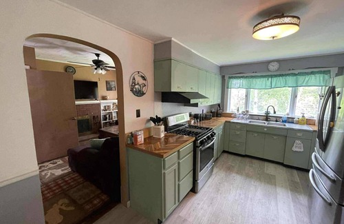 Limestone Haus | Charming 3Br Getaway Sled/Atv Access!