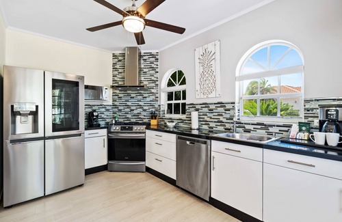 Boroncana Haus | Charming 3BR Oasis with Private Pool