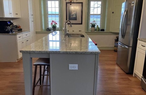 Martindale Haus | Charming 4 bedroom FarmHaus, circa 1790, renovated on Scenic Byway.