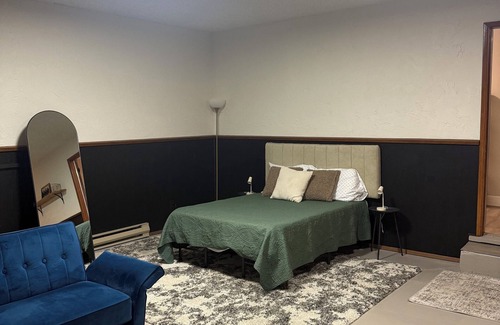 Pendleton Sonstige | Charming 4-bedroom farmhouse in Pendleton! Close to downtown, room for everyone!