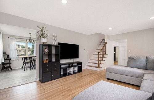 Grandville Haus | Charming 4-bedroom house with AC, WiFi, and a swimming pool in Grandville