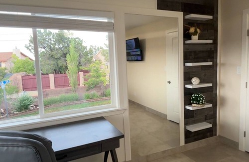 Gallup Haus | Charming 4-bedroom house with AC in Gallup