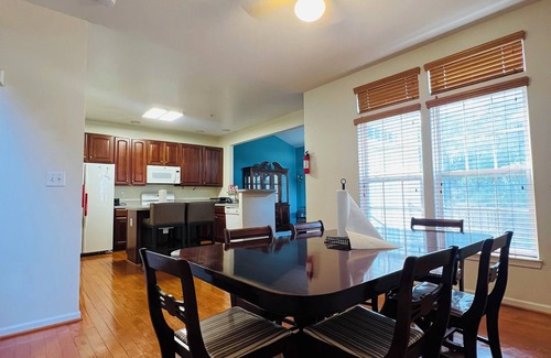 Odenton Haus | Charming 4-bedroom townhome with WiFi and AC in lovely Odenton.