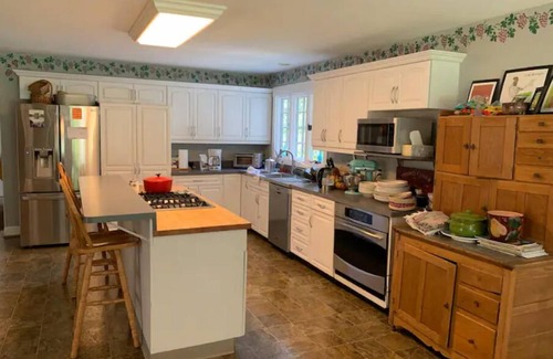 Indian Hill Haus | Charming 4BDRM Farmhouse