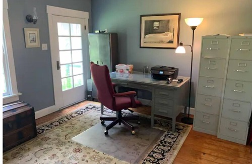 Indian Hill Haus | Charming 4BDRM Farmhouse