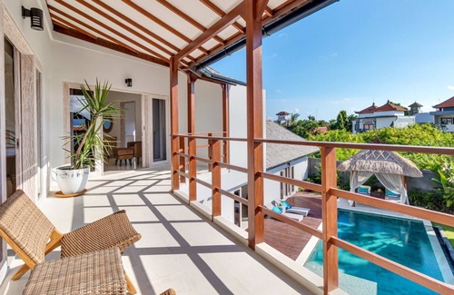 Batubelig Villa | Charming 7BR Villa W/ Pool & Balcony in Bali, Bali villa 2206