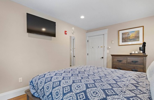 West Dover Kabine | Charming 8-bedroom lodge with AC, WiFi in quaint Wilmington