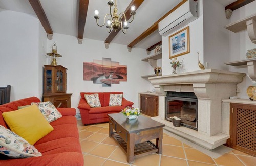 Albufeira Hotel | Charming Algarve Escape | Relax in Comfort & Explore the Coastline & Nightlife