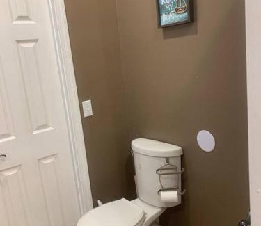 Counce Haus | Charming and Comfy Cabin in the Heart of Pickwick!