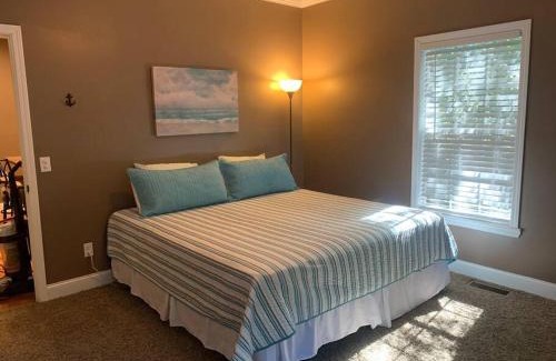 Counce Haus | Charming and Comfy Cabin in the Heart of Pickwick!