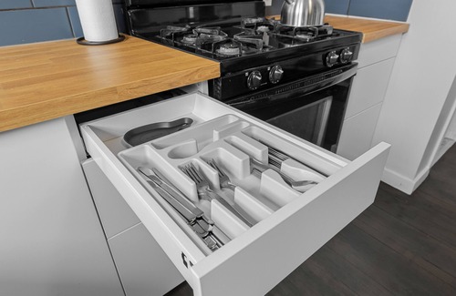 Creston Heights Haus | Charming and Convenient Stay on Carrier St – Perfect Location for Your Trip!