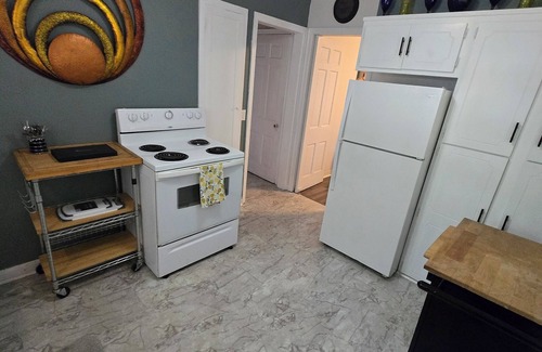 Toledo Haus | Charming and Cozy 3-bedroom house