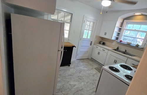 Toledo Haus | Charming and Cozy 3-bedroom house