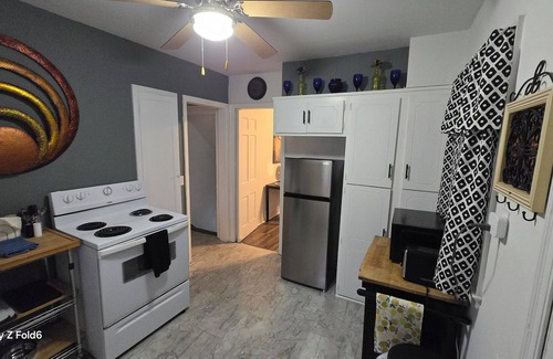 Toledo Haus | Charming and Cozy 3-bedroom house