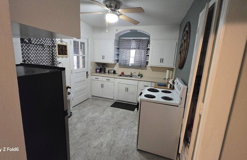 Toledo Haus | Charming and Cozy 3-bedroom house