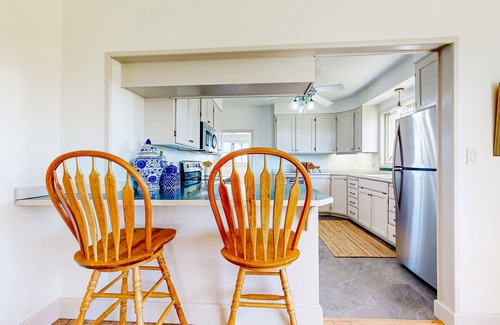 Burley Haus | Charming and serene home with al fresco dining, wood fireplace, & mtn views