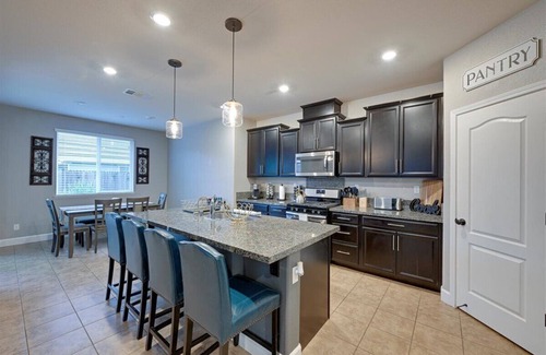 Lincoln Haus | Charming and spacious 3-bedroom 2-bath house with modern living amenities.