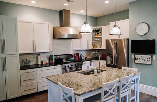 Moorhead Haus | Charming Apartment near Downtown Fargo Moorhead