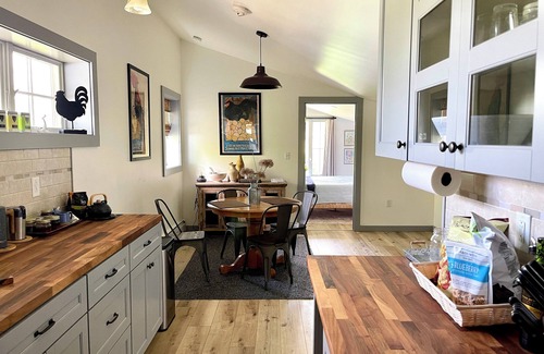 Cambridge Wohnung | Charming Apt, Mt View, Pickle Ball, "Where the Wild Things Are" Private Retreat