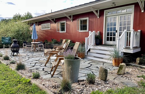 Cambridge Wohnung | Charming Apt, Mt View, Pickle Ball, "Where the Wild Things Are" Private Retreat
