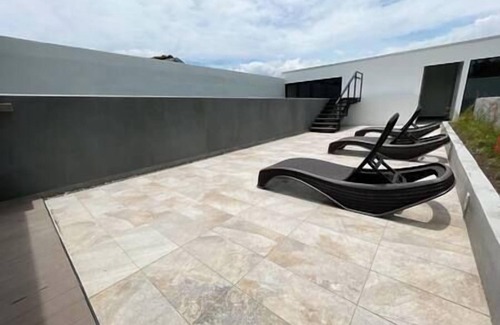 Cinco Esquinas Wohnung | Charming Apt w/ Pool+Gym+Co-work