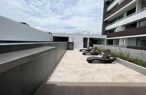 Cinco Esquinas Wohnung | Charming Apt w/ Pool+Gym+Co-work