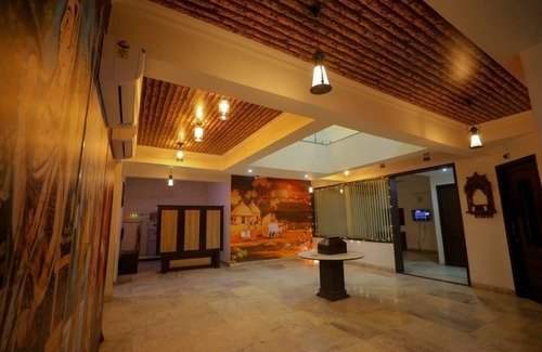 Basai Haus | Charming B&B with WiFi and AC in Wise Villa Agra 2