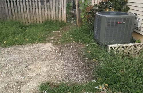 Annapolis Wohnung | Charming bedroom in Annapolis shared basement apartment