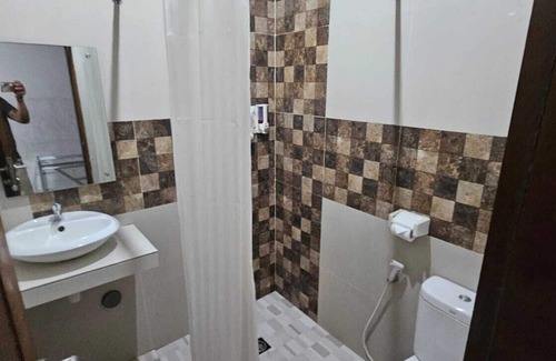 Tuban Haus | Charming bedroom with WiFi and AC in Bali