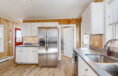 Corea Haus | Charming Coastal Home with Harbor Views and Washer/Dryer