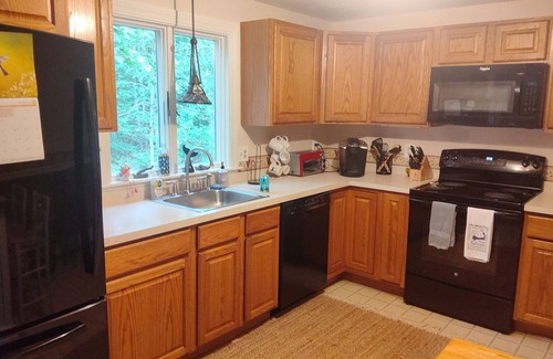 Cataumet Haus | Charming & comfortable 2-bedroom house in Bourne/North Falmouth