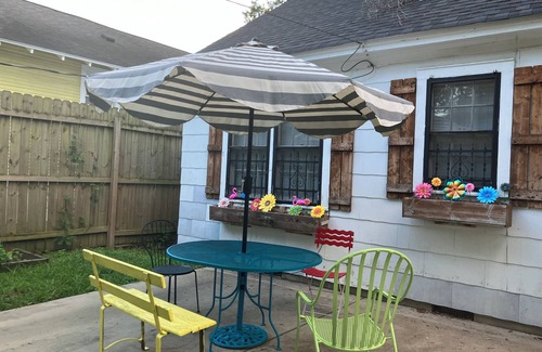 Lenox Haus | Charming cottage in desirable Cooper-Young neighborhood!