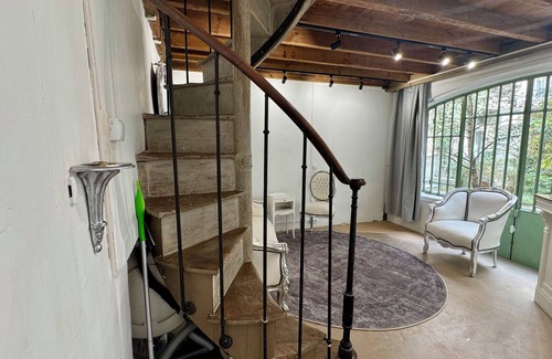 Quartier du Faubourg-Montmartre Hütte | Charming Cottage in Enchanting Paris