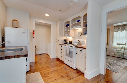 Eastport Hütte | Charming Cottage on quiet street in Historic Eastport