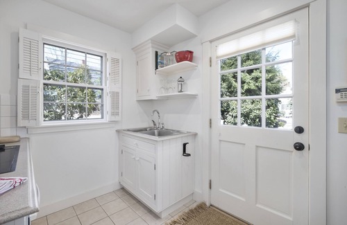 Rockport Hütte | Charming Cottage w/AMAZING water views