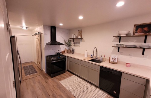 Idaho Falls Haus | Charming Cottage with Elevated Views. Amazing Sunsets