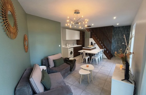 Flace Haus | Charming cottage with exterior and parking