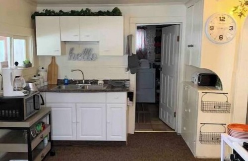 Bowling Green Haus | Charming/cozy 2bedroom cottage