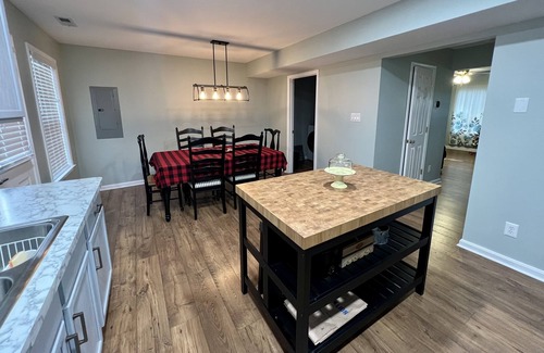 Leonardtown Haus | Charming Duplex in the heart of Leonardtown