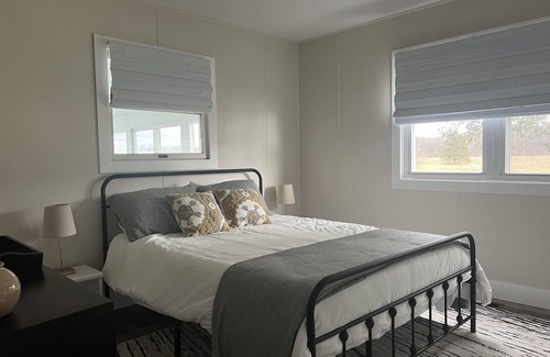 Kendall Sonstige | Charming farmhouse with 4 bedrooms, indoor pool, WiFi and AC in soothing Otsego