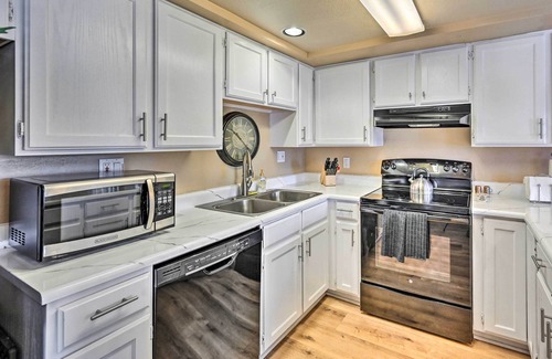 Flagstaff Eigentumswohnung | Charming Flagstaff Condo Near Golfing & Hiking!